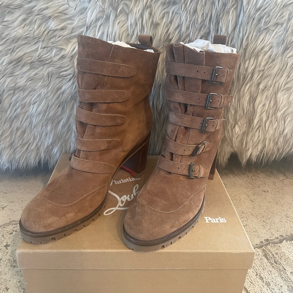 Christian Louboutin tan suede buckle boots. Size 10 (box not included) - Picture 3 of 11